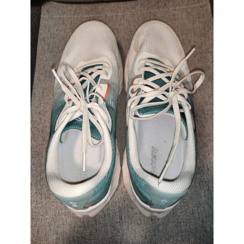 Size 10 - Saucony Tide 2 Teal Fade